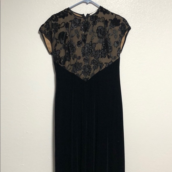 Dresses & Skirts - Dress